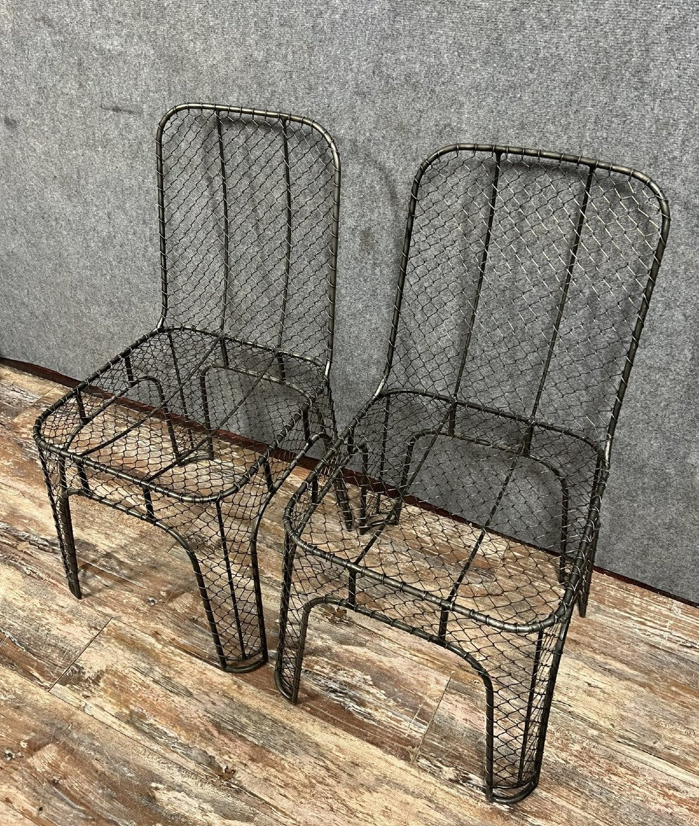 paire de chaises design industriel en fer tressé vers 1980